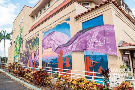 New mural in Wailuku completed